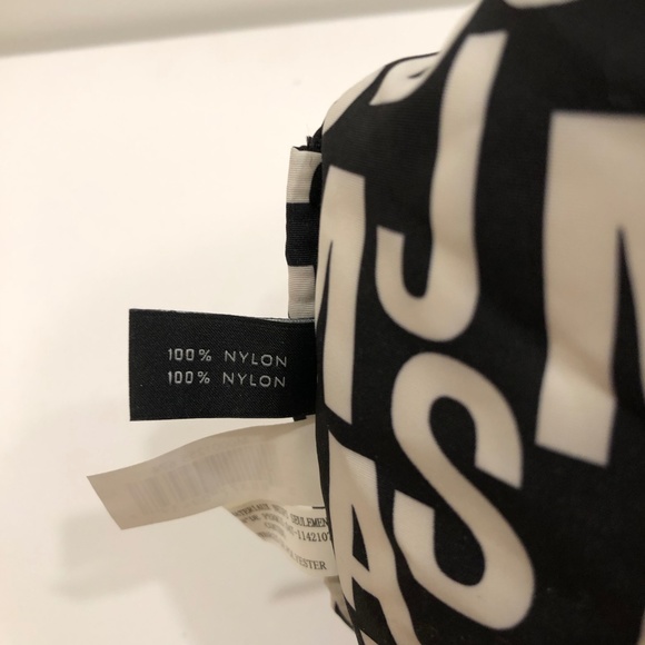 MARC BY MARC JACOBS Cosmetic Pouch - Picture 7 of 8